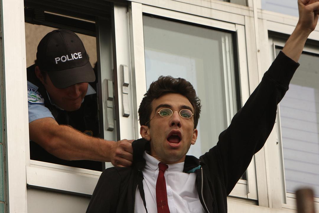 %title插图%num 少年托洛茨基 蓝光高清MKV版/一个魁北克高中生的俄共幻想 / 就是爱革命(台) / 托洛斯基 2009 The Trotsky 10.9G